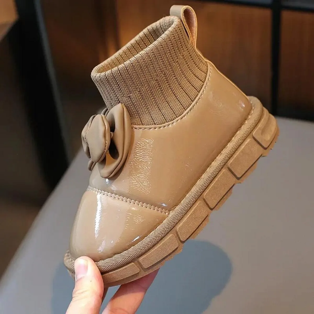 Nuovo 2024 Stivali da neve per ragazza Peluche per bambini Scarpe invernali per bambini Bowknot Pu Scarpe in pelle Antiscivolo P