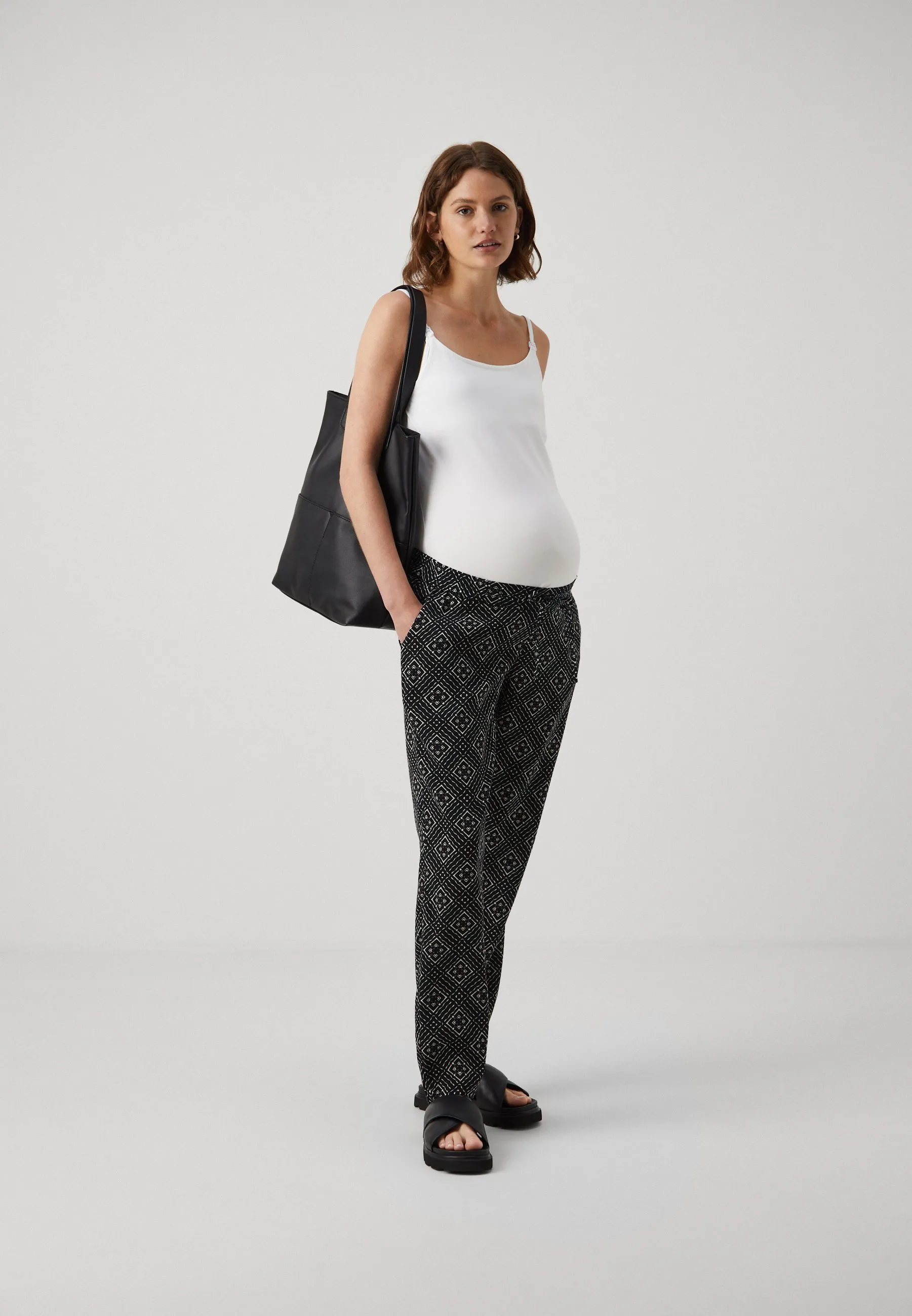 VMMEASY LOOSE PANTS  - Pantaloni